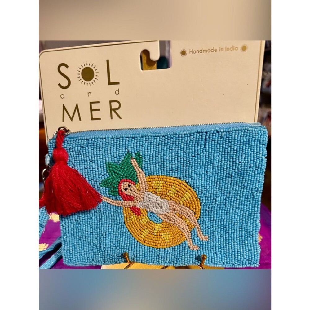 NWT Sol and Mer Beaded Pineapple Pool Float Coin Pouch